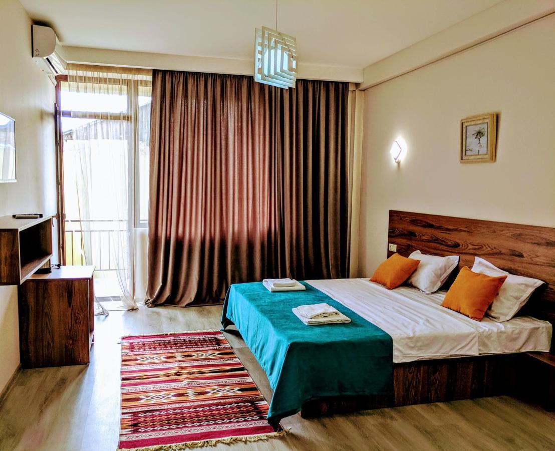 Hotel 5 Rooms 第比利斯 外观 照片