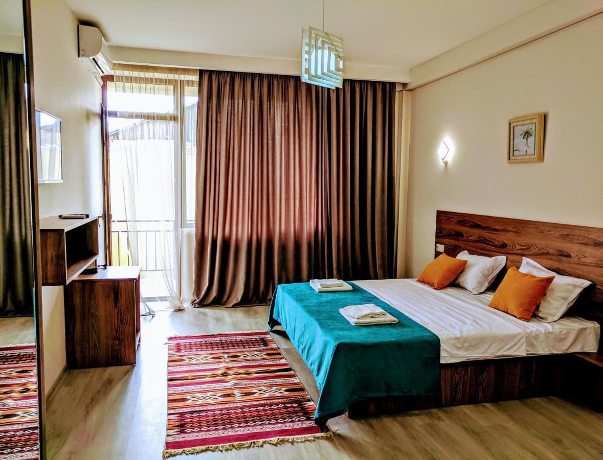 Hotel 5 Rooms 第比利斯 外观 照片