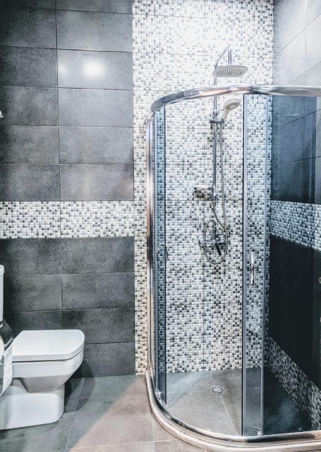 Hotel 5 Rooms 第比利斯 外观 照片